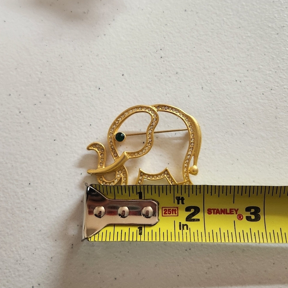 Vintage Outline Elephant Pin Brooch  Large Gold Tone Rhinestones Costume 1970s - Picture 5 of 5